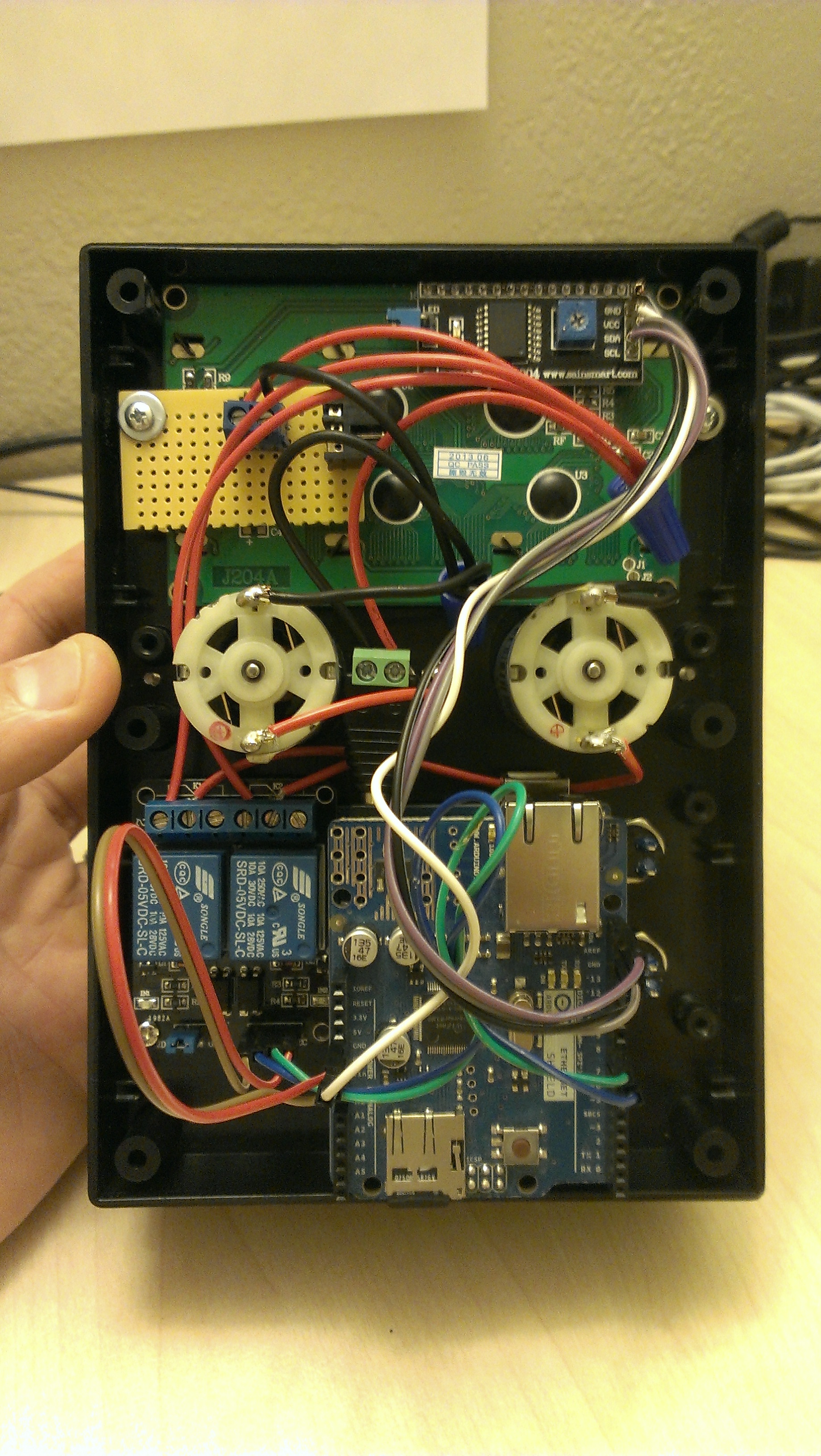 Arduino controlled peristaltic pumps via relays with 20x4 LCD